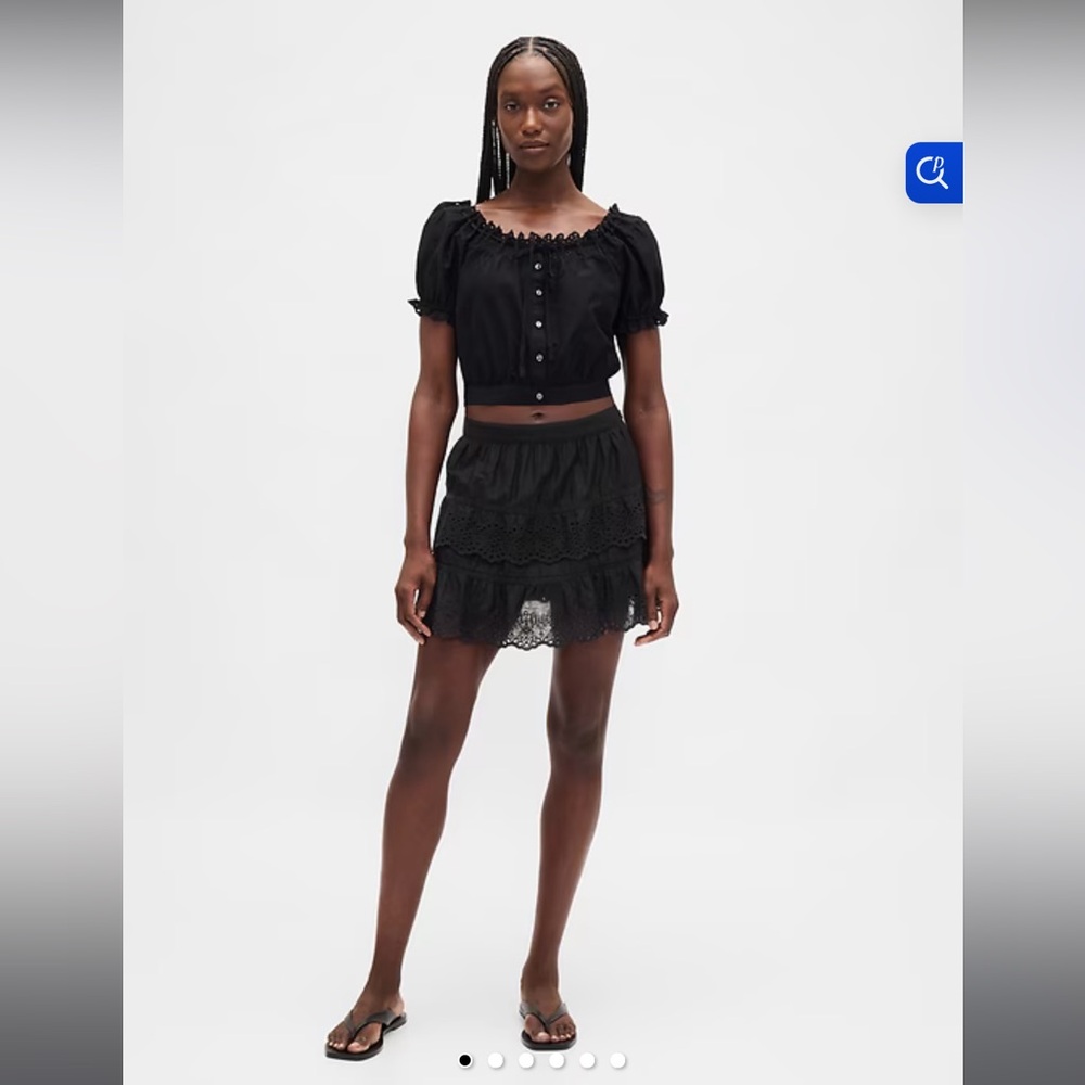 BNWT GAP size medium Black Eyelet mini skort